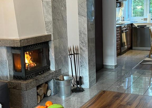 Cieplice Apartment | Sweet Home Cieplice Mountain view apartament by the main park and thermal pools