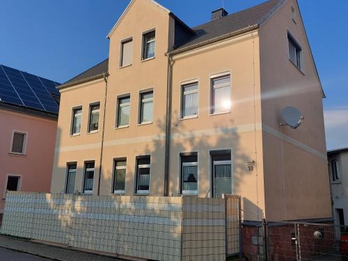 Oelsnitz/Erzgeb. Apartment | Sweet Home - Sweet Dreams