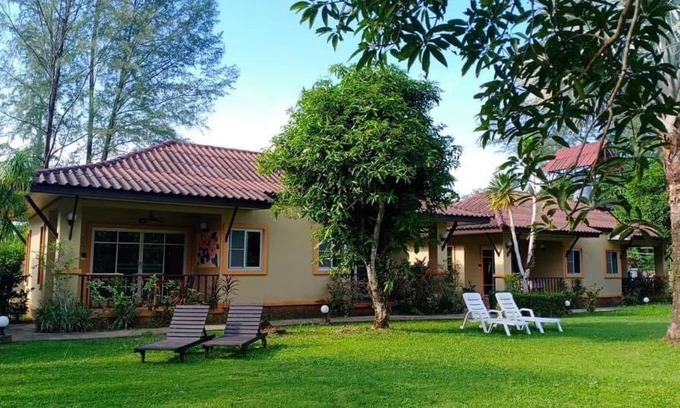 Khuekkhak Hotel | Sweet Mango Khaolak