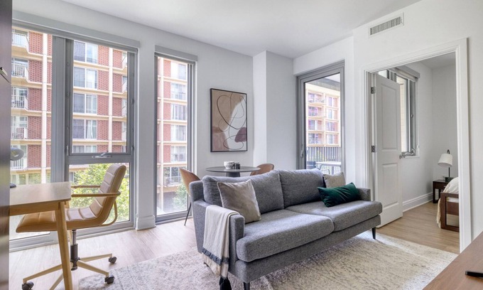 Southwest Federal Center Apartment | Sweet SW Waterfront 1BR w/Gym & Roof Pool, nr Train, by Blueground