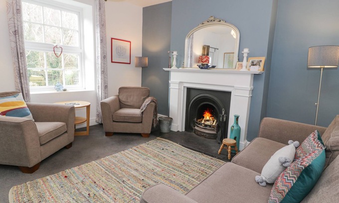 Tywyn House | SWN YR AFON, pet friendly, character holiday cottage in Tywyn