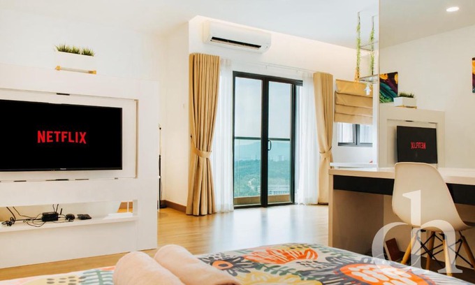 Seri Kembangan Apartment | Symphony Tower -Simfo 1- "Free Wifi, Parking, Nice view"