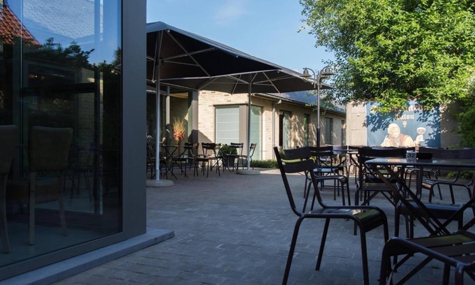 Poelkapelle House | 't Oud gemeentehuis Poelkapelle