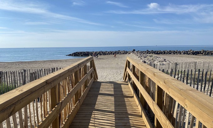 Frontignan Apartment | T2 apartment, facing the sea