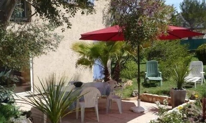 Brignoles Apartment | T3 apartment beneath a villa