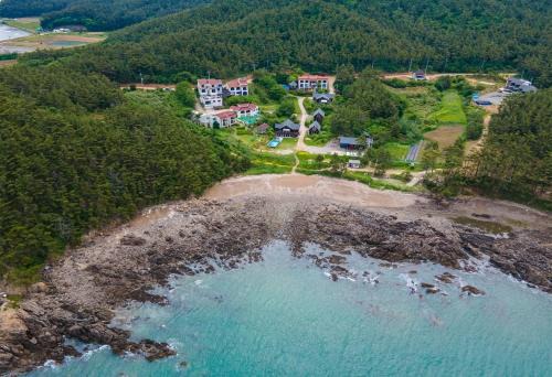 Iwon House | Taean Santorini Pension