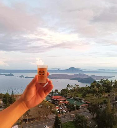 Silang Junction South Hotel | TAGAYTAY CONDO STAY BY RL's SUITE