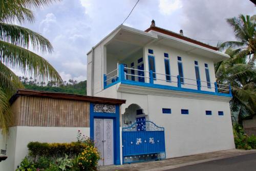 Banjarangkan Villa | Taj Villa