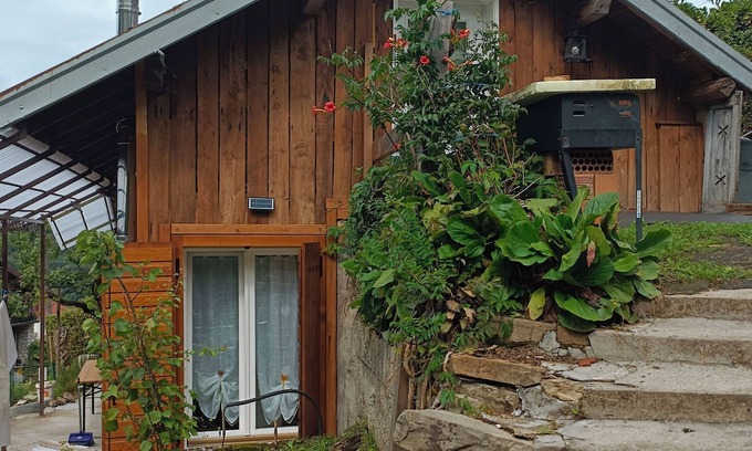 Alpago Cabin | Take a break at this cozy lodge by Lake St. Cross Bl.