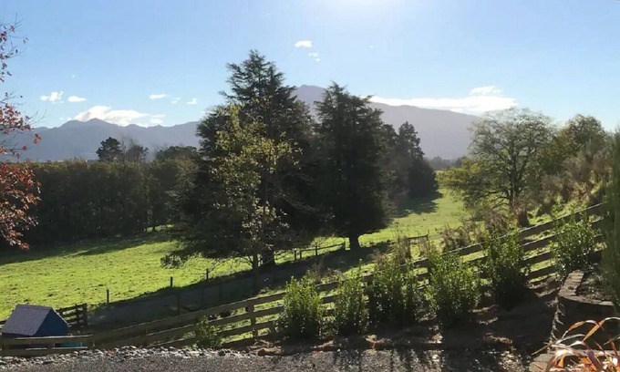 Arundel Apartment | Take a Break in the Country - 1 Bedroom Apartment
