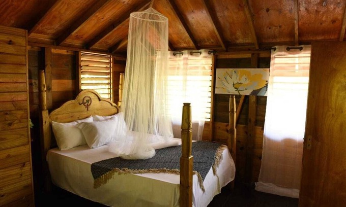 Little London Cabin | Take it easy at our eco friendly beach cabins where life meets nature funfilled