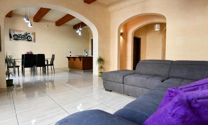 Nadur Bed & Breakfast | “Tal-Bengi” Luxury Villa
