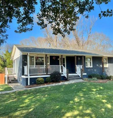 Harrisburg House | Talladega Nights to nearby Nascar ZMax CLT