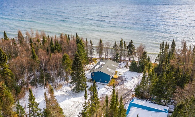 Hovland House | Tamarack House & Sauna coming 11/25 on Gitchigami