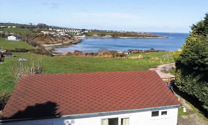 Marianglas Cottage | Tan Dinas Lodge - a scandinavian lodge that sleeps 4 guests in 2 bedrooms
