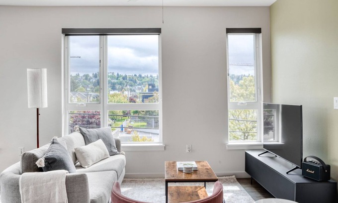 West Woodland Apartment | Tasteful Ballard 2BR w/BBQ, Lounge & W/D, onsite retail, by Blueground