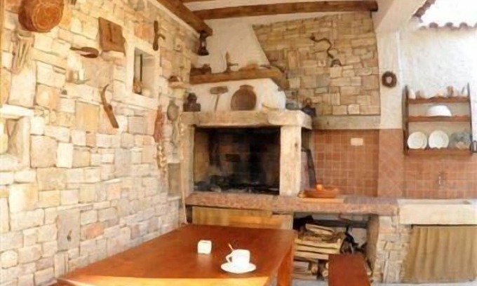 Murter House | Tasteful vacation home for max. 6 persons (3 bedrooms), only 50m from the beach