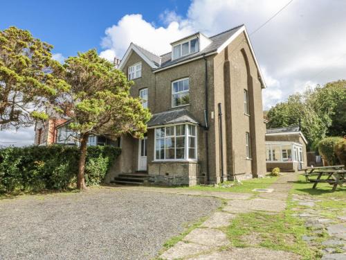 Llwyngwril House | Tawelfan
