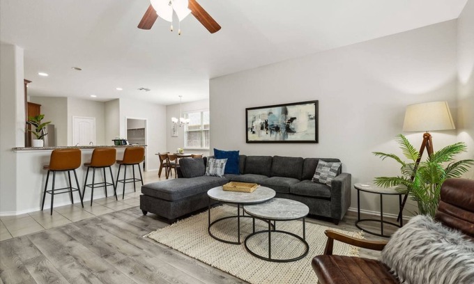 Melissa House | TCH - Spacious 4bd/3ba home in Melissa w/Workspace