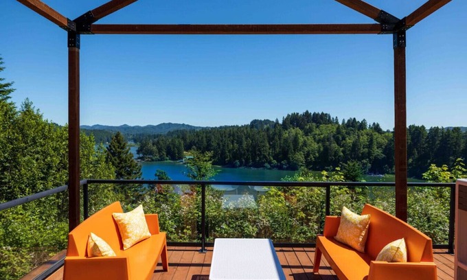 Lakeside Cabin | Tenmile Lakeview Hideaway