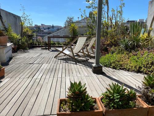 Lisbon Old Town Apartment | Terrace & Sunny - City Center, Quiet & Pratical