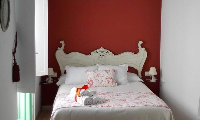 San Basilio Apartment | Terracotta Apartment with balcony