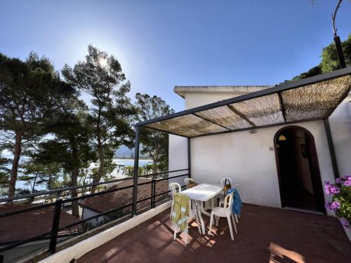 Capo d'Orlando Hotel | Testa di Monaco - Basic Beach Accommodations