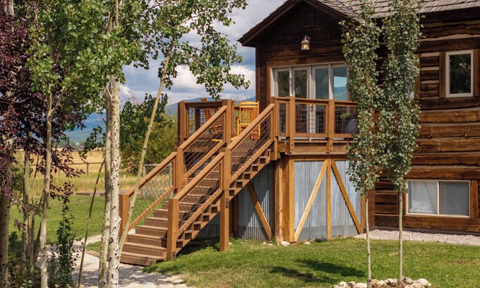 Victor House | Teton Escape on 10 Acres, sauna and swim spa with panoramic views!