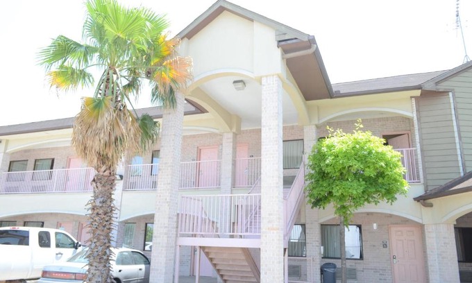 Houston Hotel | Texan Inn & Suites