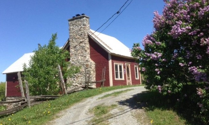 Orford Lake Cabin | The Ancestral Chalet L'orignal