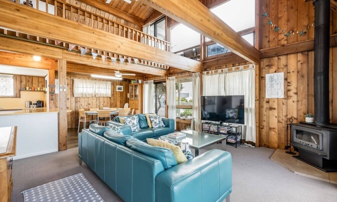 Port Elliot House | The Ark Family Beach House, WIFI, Netflix