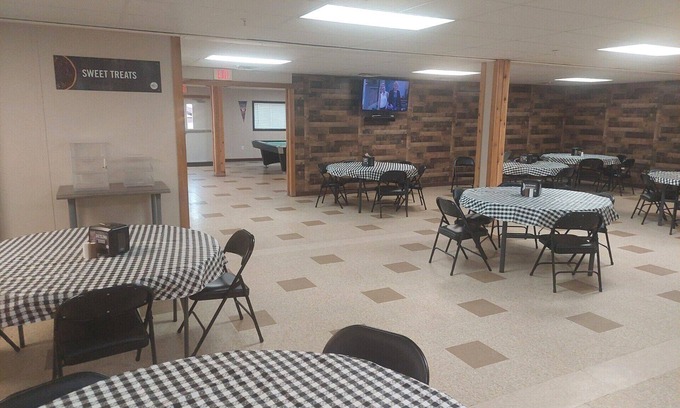 Karnes City Cabin | The Armadillo Hotel Karnes City