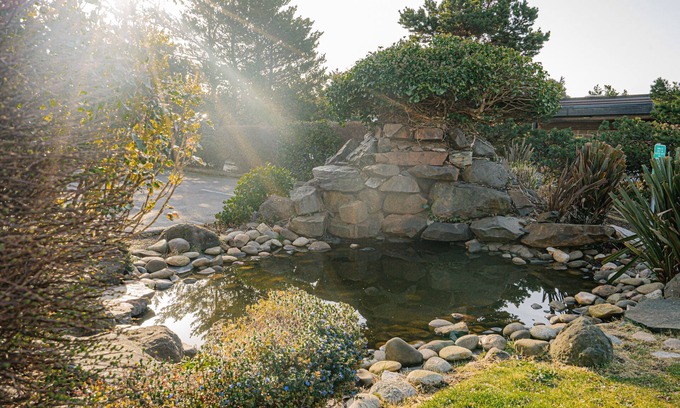 Lincoln City Hotel | The Ashley Inn & Suites