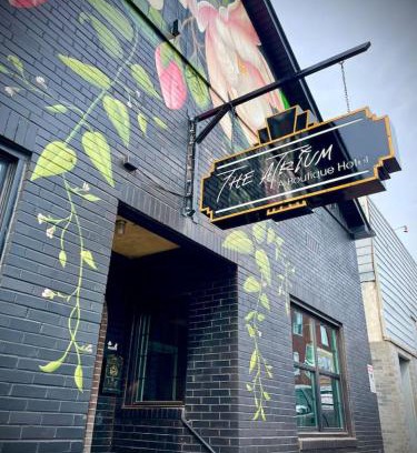 Perryville Hotel | The Atrium - A Boutique Hotel - Suite 14