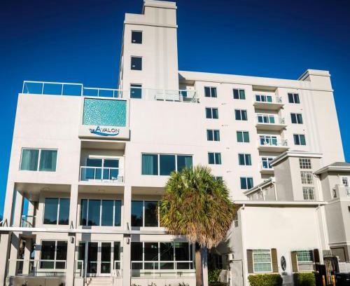 Clearwater Beach Hotel | The Avalon Club