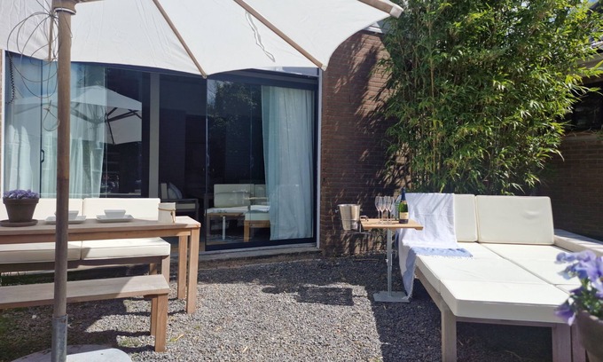 Schellinkhout Apartment | The Beach House