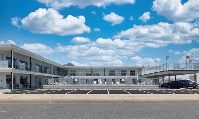 Wildwood Hotel | The Beach House