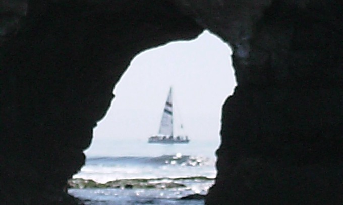 Westside Santa Cruz House | The BEST Location! 4 bedrooms Beach Retreat 1.5 blks to beach Hot tub, Firepit