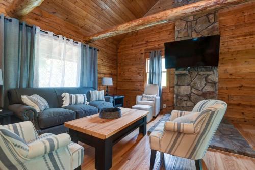 Lampe House | The Big Cabin