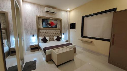 Faridabad Hotel | The Big Orchid