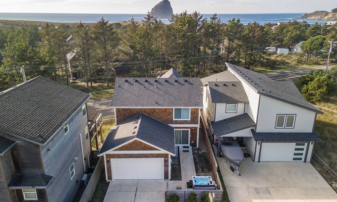 Pacific City House | The Blue Door #113 - Gorgeous, peaceful brand new 2022! Near beach in Pacific City