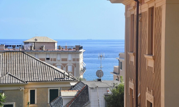 Varazze Apartment | The blue window