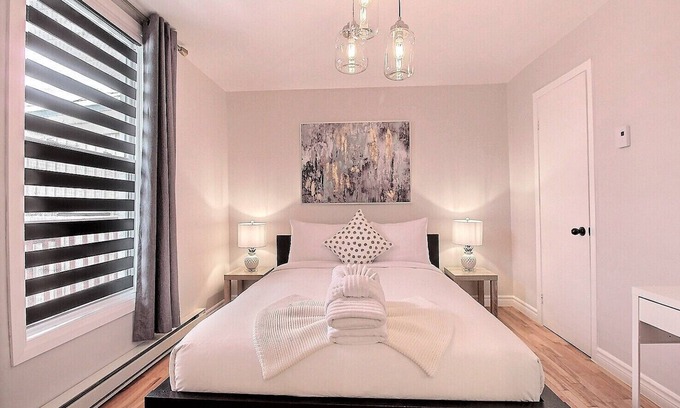 La Cite-Limoilou Apartment | The Bluenose