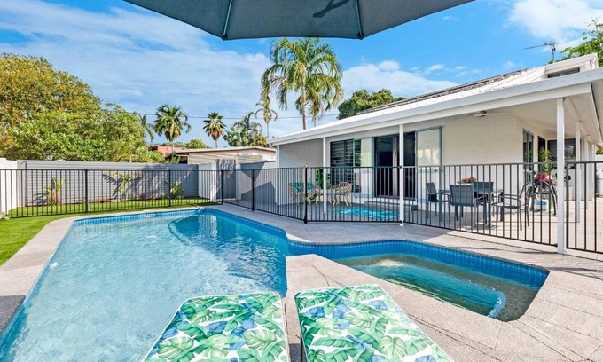 Fannie Bay House | The Boho Casa - Beachside Retreat with Pool