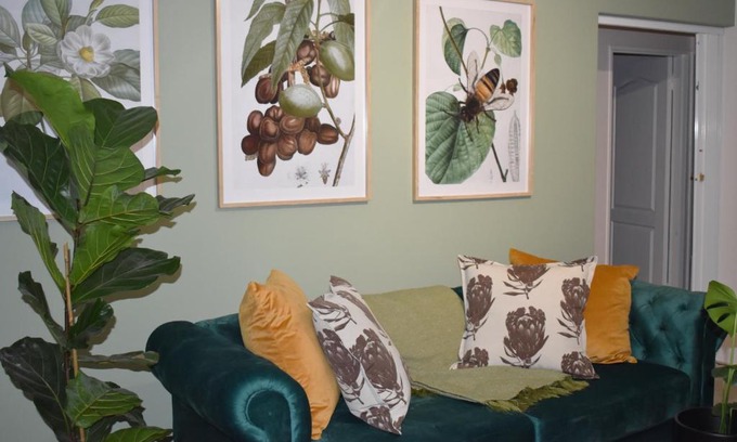 Somerset West Apartment | The Botanical House