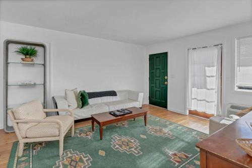 Columbia Apartment | The Botanical Suite