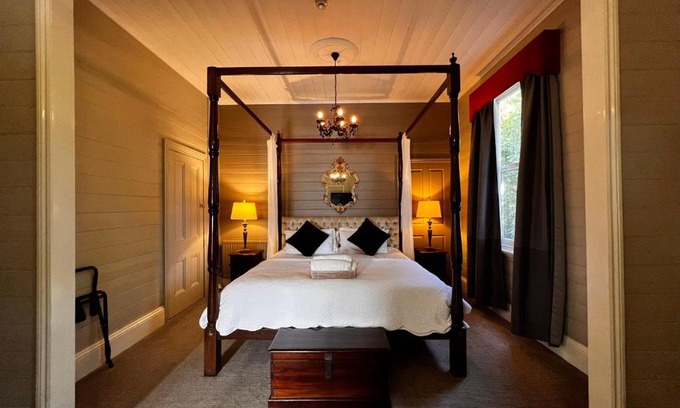 Blackheath Hotel | The Boutique Hotel Blue Mountains
