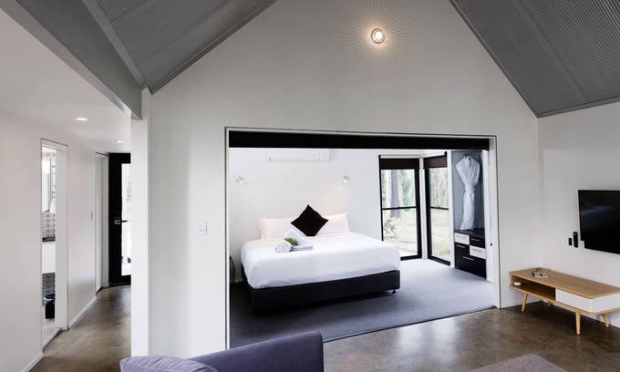 Broulee Hotel | The Bower at Broulee