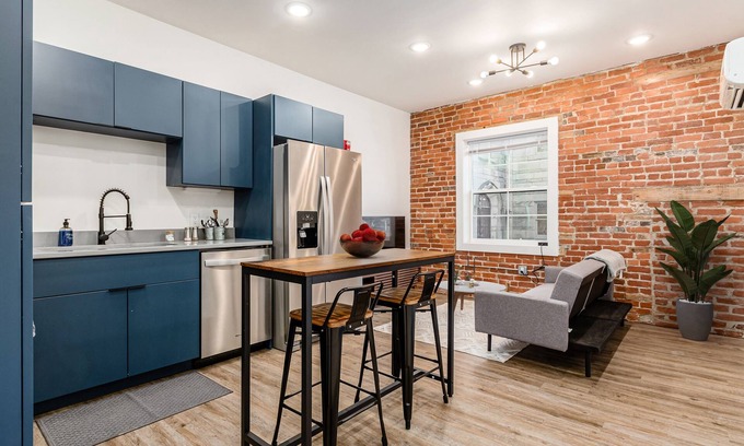 Downtown Columbus Apartment | The Broad - Luxury Fully Furnish Downtown Columbus