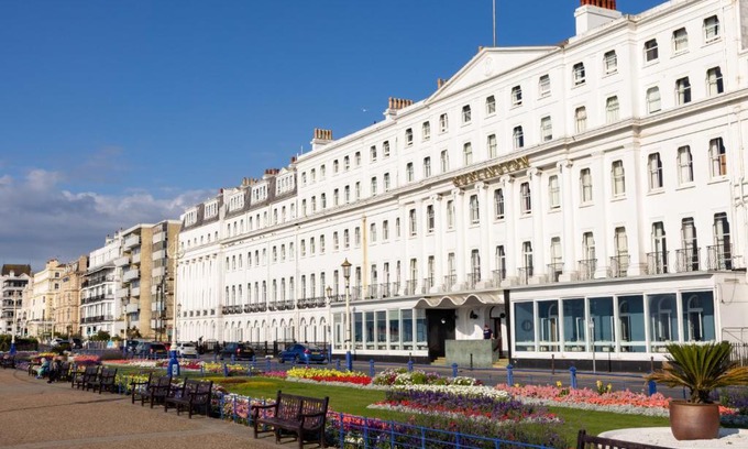 Eastbourne City Centre Hotel | The Burlington Hotel